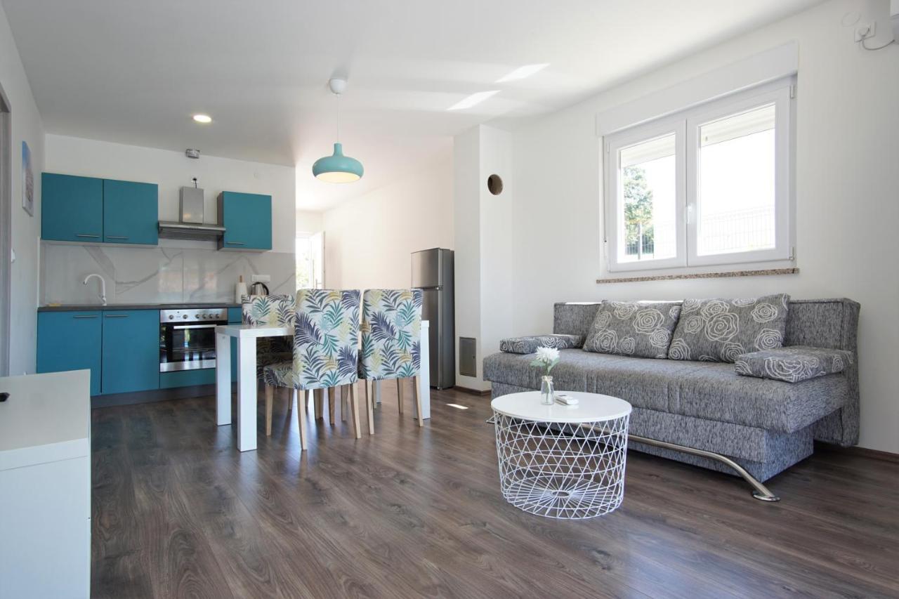 Family House Hana Канфанар Екстер'єр фото